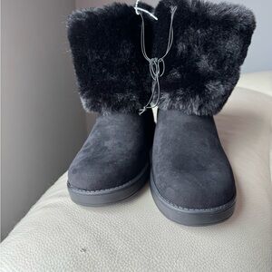 GBG Los Angeles Black Faux-Fur Cuff Winter Ankle Boots